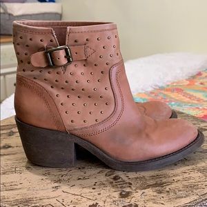 Lucky Brand Butler Stud Booties